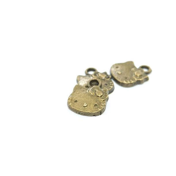 1 x Hello Kitty Bronze Vintage Zakka Charm